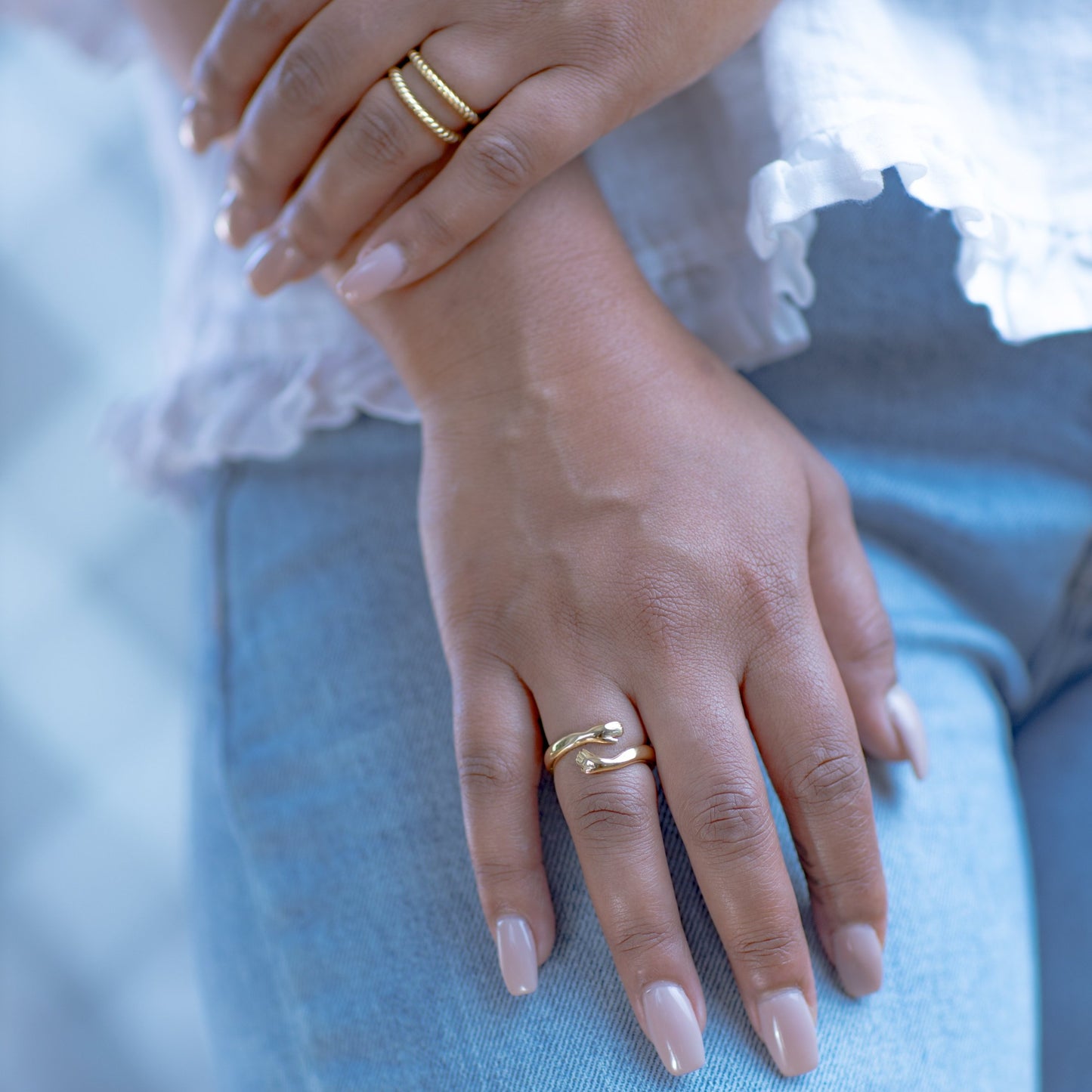 Golden Hug me Fashion Ring